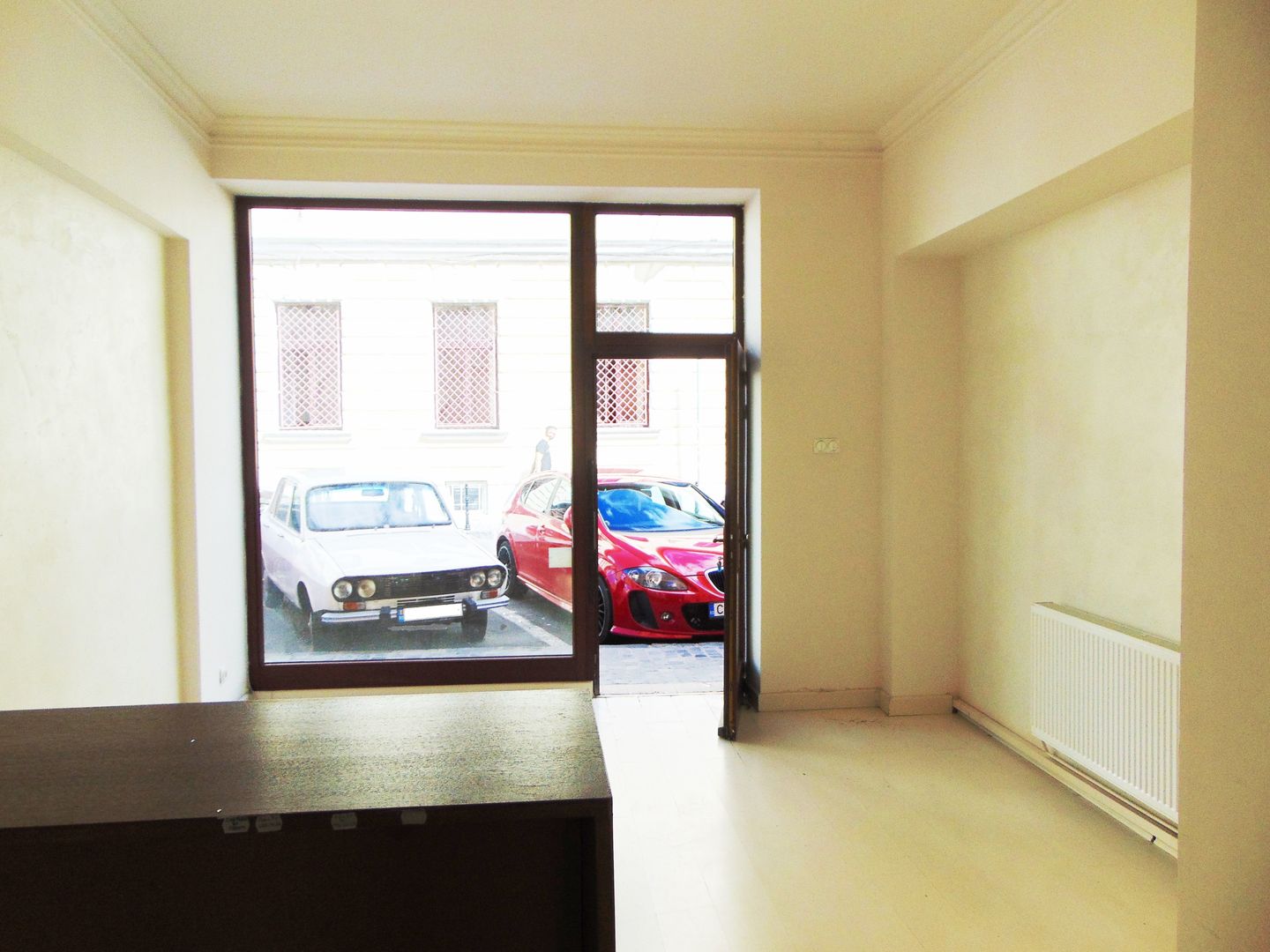 Spatiu comercial pretabil magazin,in centrul istoric - Poză 1