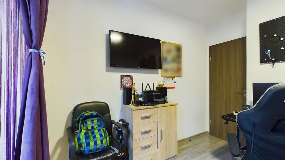 Apartament cu 5 camere in zona UMT 105mp - Poză 17