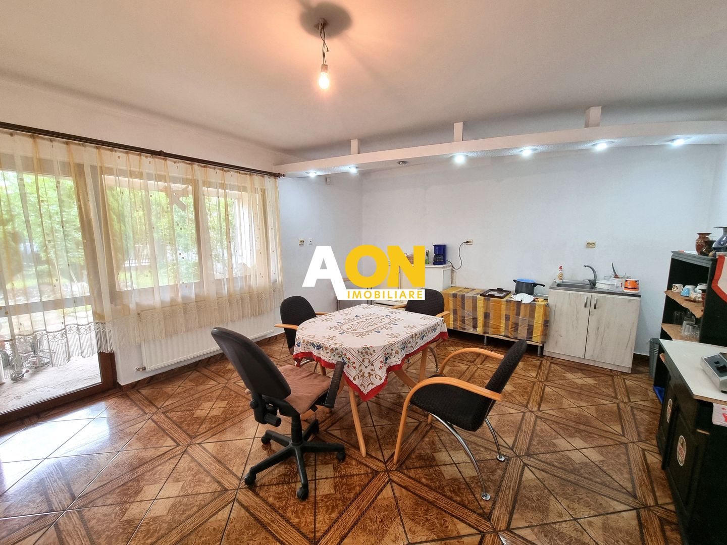De vanzare casa 6 camere, S+P+M, 900mp teren, Cetate - Poză 5