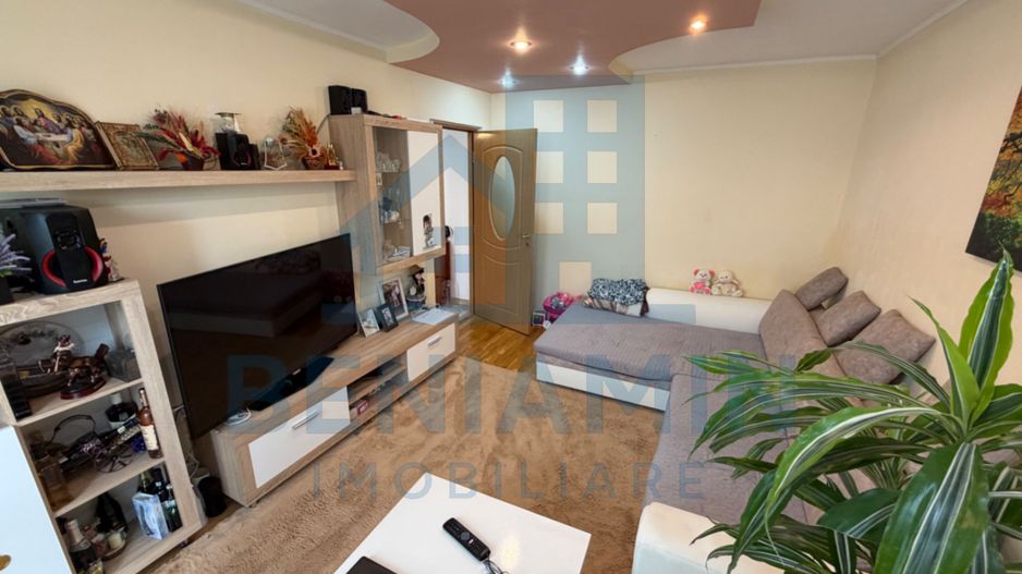 Apartament-3-Camere-Decomandat-56mp-Utili-Balcon-Etaj 3-Astra - Poză 1