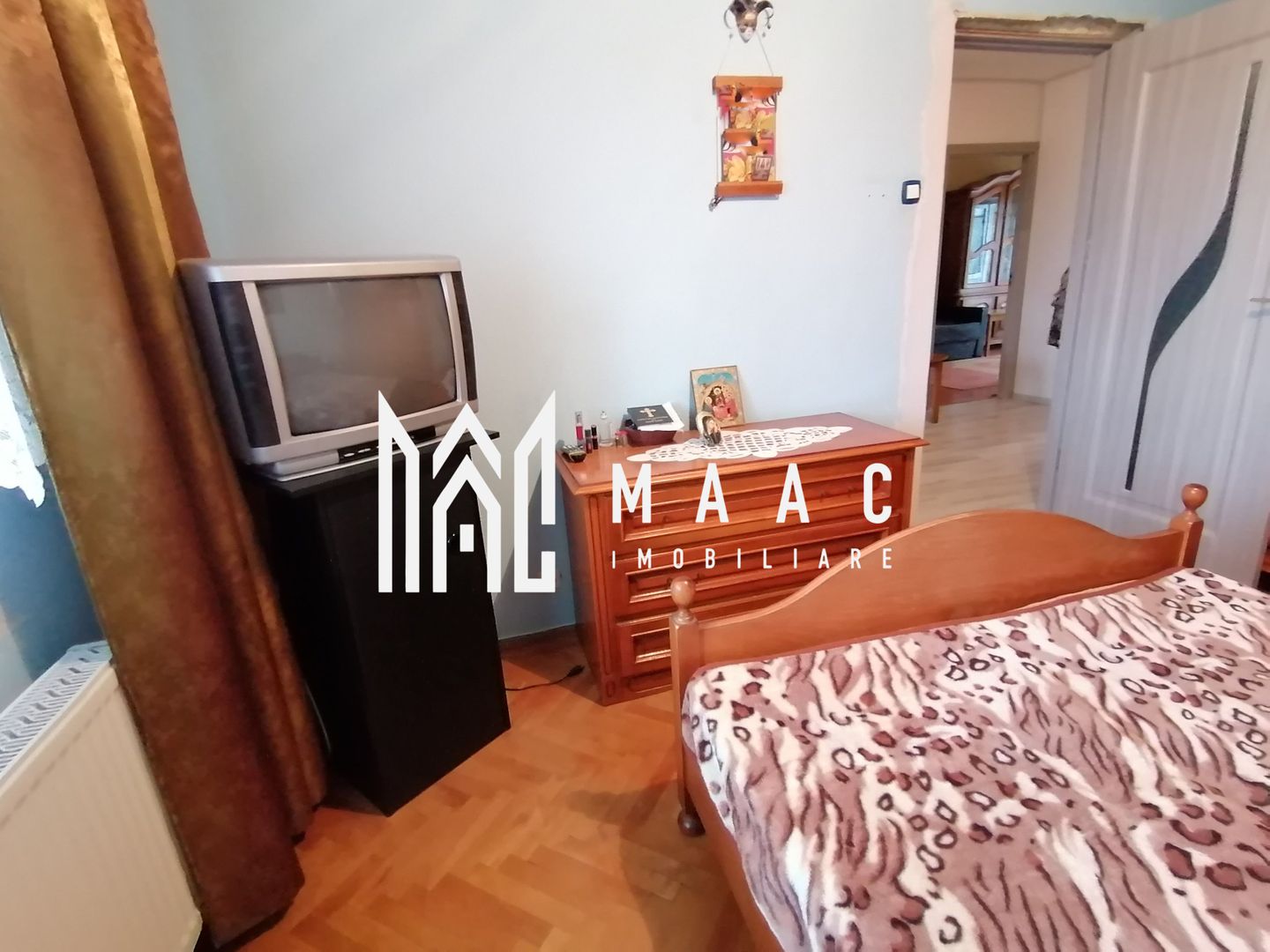 Apartament 4 camere I Decomandat I Etaj 2 I Zona Sub Arini - Poză 2