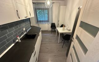 Apartament 3 camere  renovat in zona Lipovei - Poză 7