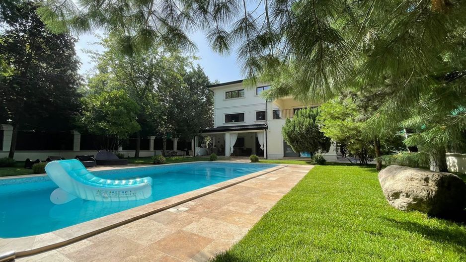 Eleganță în Vila de Excepție  |   Vila cu piscina încălzită - Poză 9