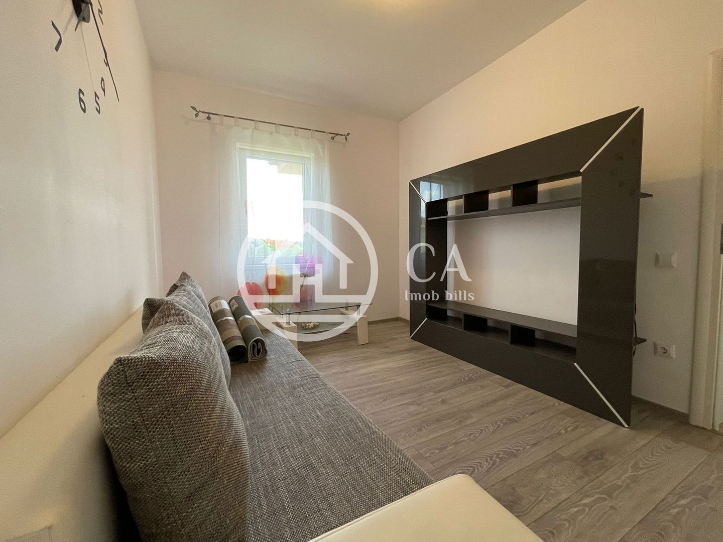 Apartament de închiriat cu 3 camere în Dealuri, Oradea - Poză 2