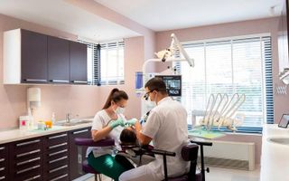 VANZARE SPATIU COMERCIAL- CLINICA DENTARA | ZONA VITAN - Poză 1