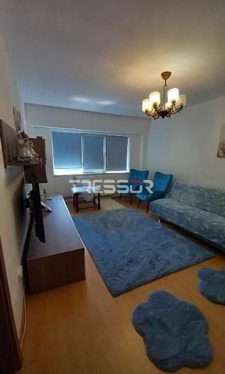 Apartament 3 camere, confort 0, etaj intermediar, Casa de Cultură - Poză 2