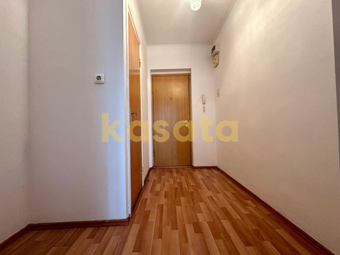 2 camere | Decomandat | 58 mp | Metrou 1 Decembrie 1918 | Boxă la subs - Poză 9