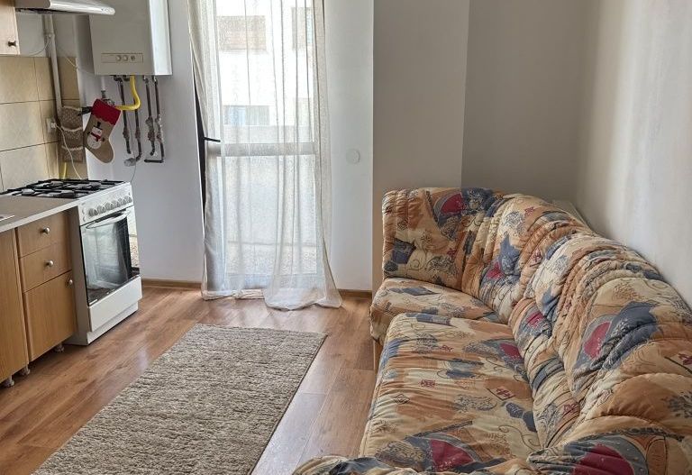 Garsonieră decomandată, spațioasă - Poză 1