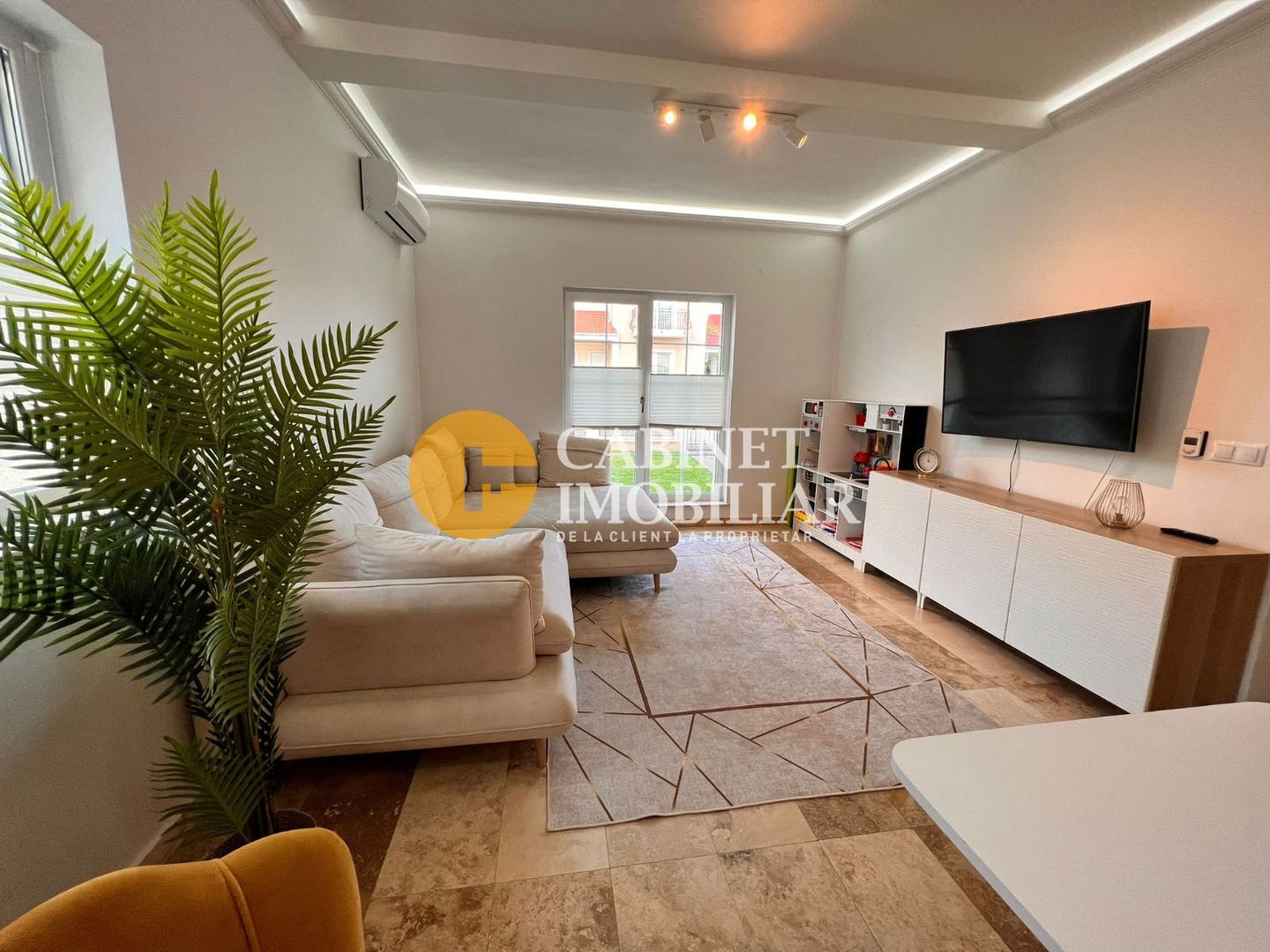 Casa PREMIUM 4 camere 2 bai - Garaj - MOBILATA complet - Poză 5