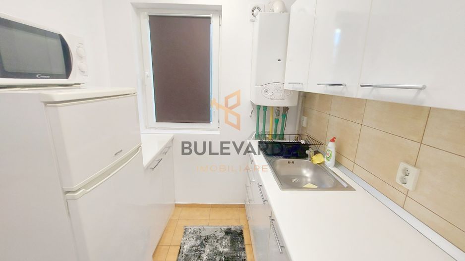 Apartament cu 2 camere,  zona strazii Eroilor! - Poză 4