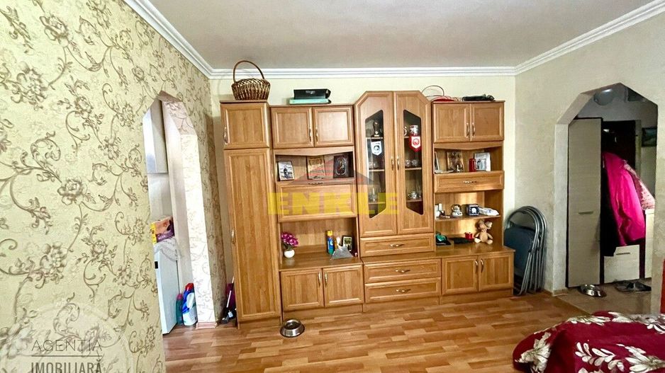 De vânzare apartament cu 2 camere semidecomandat, zona Primăverii. - Poză 2