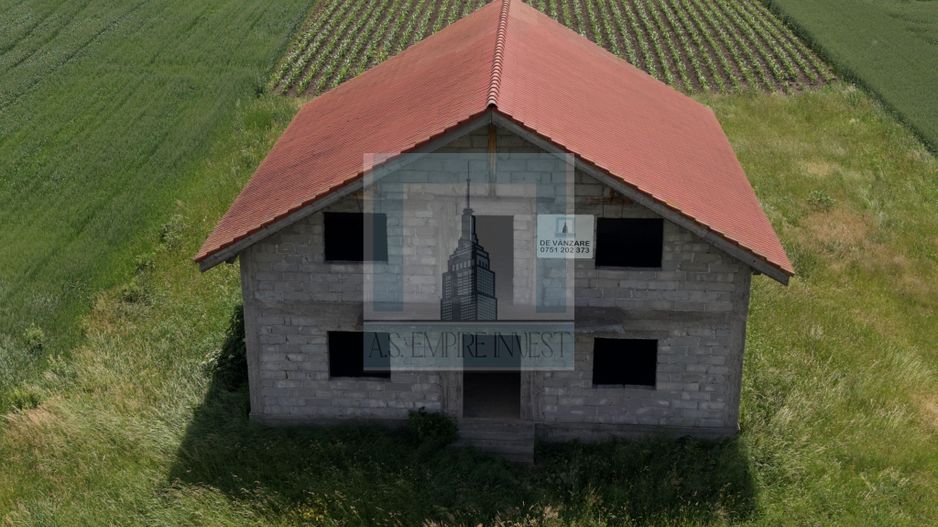 Casa 5 camere la gri, teren 1435 mp - zona Halchiu/Codlea - Poză 1
