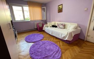 Apartament cu trei camere,etaj 2 - zona Cetatii - Poză 2