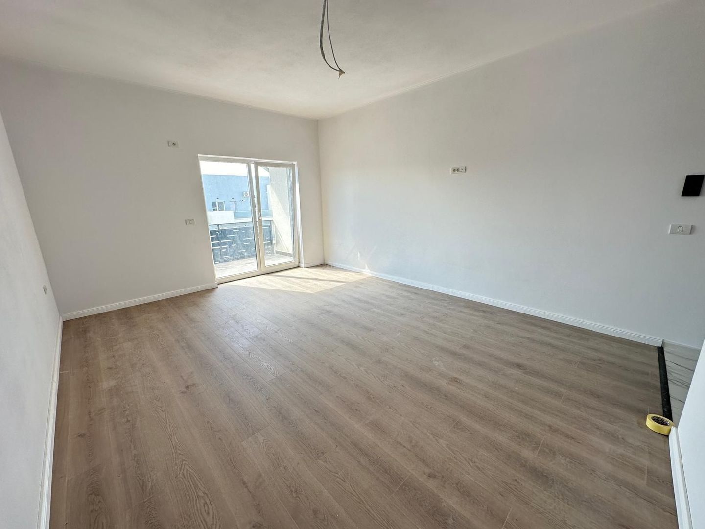 Bloc finalizat. Bucatarie inchisa. Loc parcare. - Poză 1