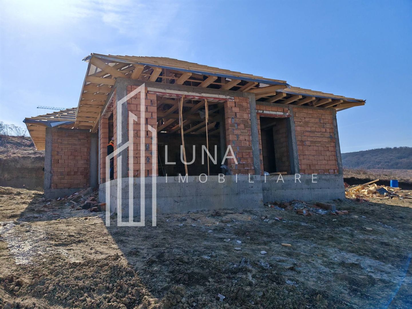 Case single, parter, 100 mp, teren 465-669 mp, predare 2026, Livezeni - Poză 10