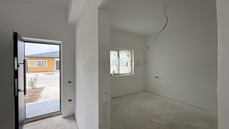 Casa 4 camere pe parter-Tunari | Teren 400 mp - Poză 9