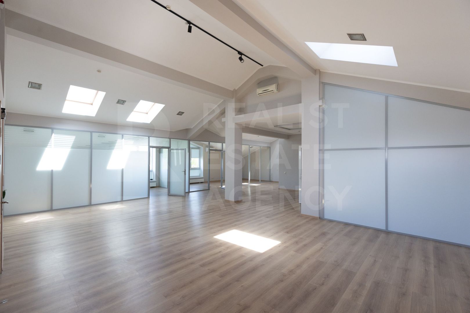 Chirie, spațiu de birouri, 505 mp, strada Mitropolit Bănulescu-Bodoni, - Poză 24