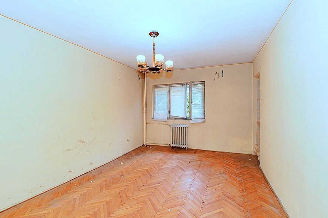 Vanzare apartament 3 camere, decomandat, etaj 2, Gavana - Poză 6