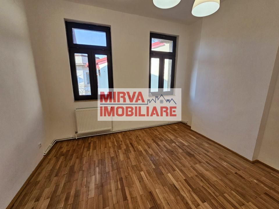 🏢 Spațiu de birouri – 5 camere, 3 băi – Etaj 1 vilă, Zona Centrală - Poză 32