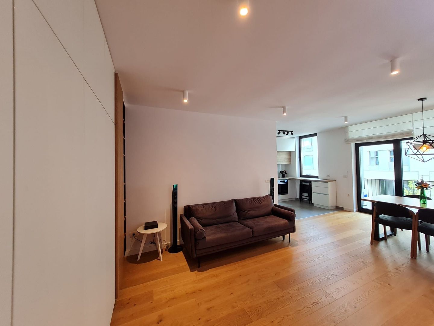 Lux si calitate la 5 minute de Piața Unirii - Poză 10