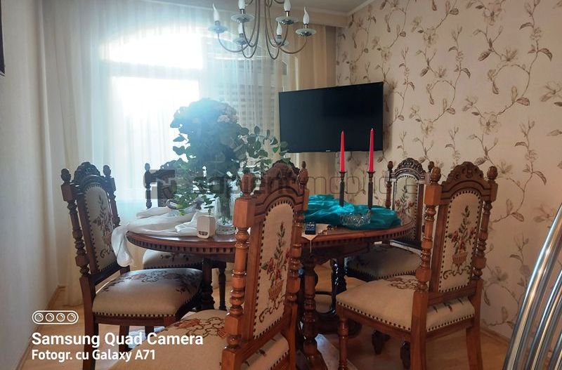 Casa lux cu 5 camere in Rontau - Poză 7