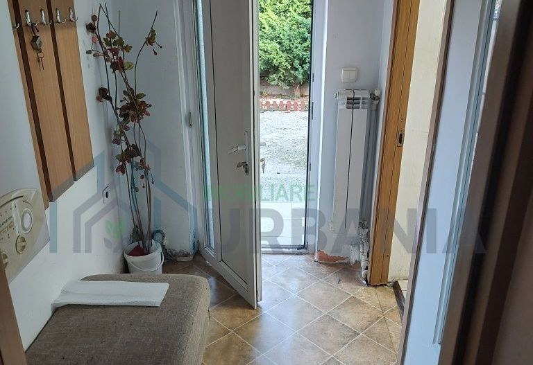 Casă de vânzare în Tătărași - Poză 2