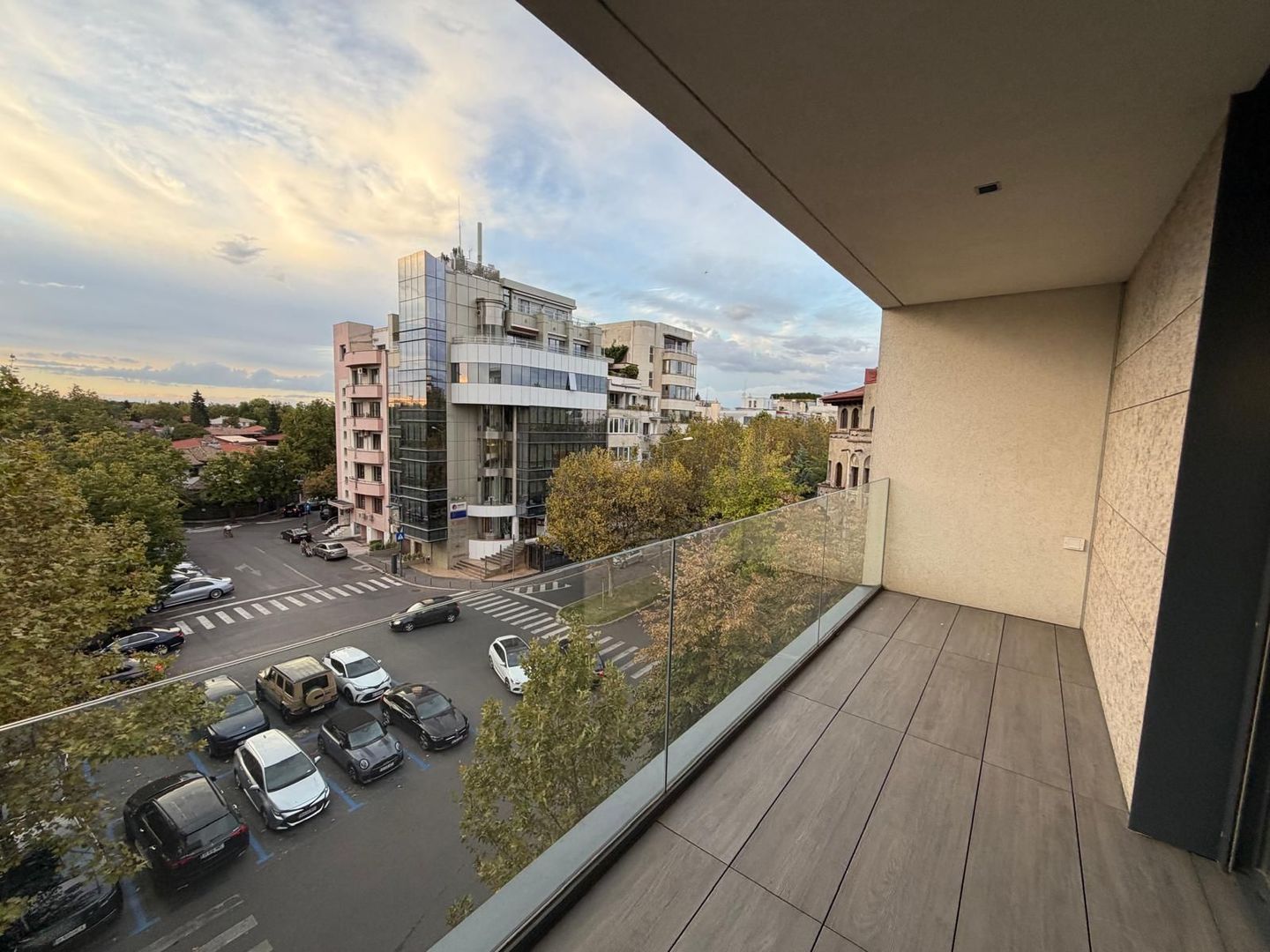APARTAMENT PREMIUM CU 4 CAMERE ÎN PRIMĂVERII – ELEGANȚĂ si CONFORT - Poză 5