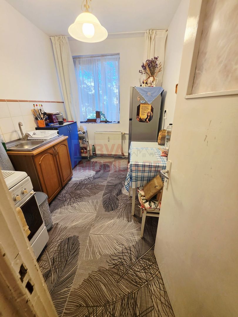 Vanzare apartament 3 camere, 54,99 mp, etaj 1/4, zona Democrației - Poză 4