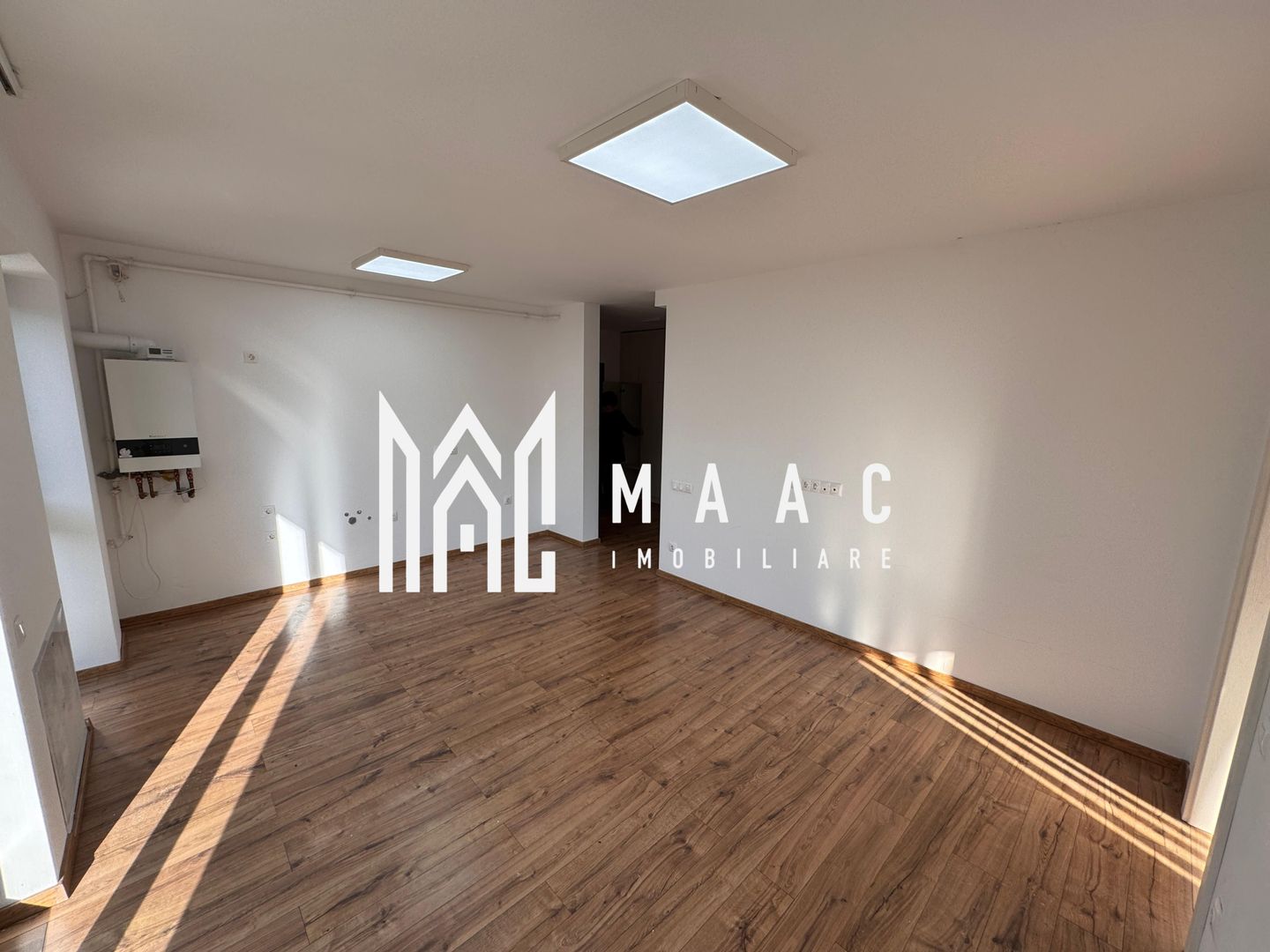 Spatiu de birouri | 3 camere | Gradina 39 mp | Turnisor - Poză 2