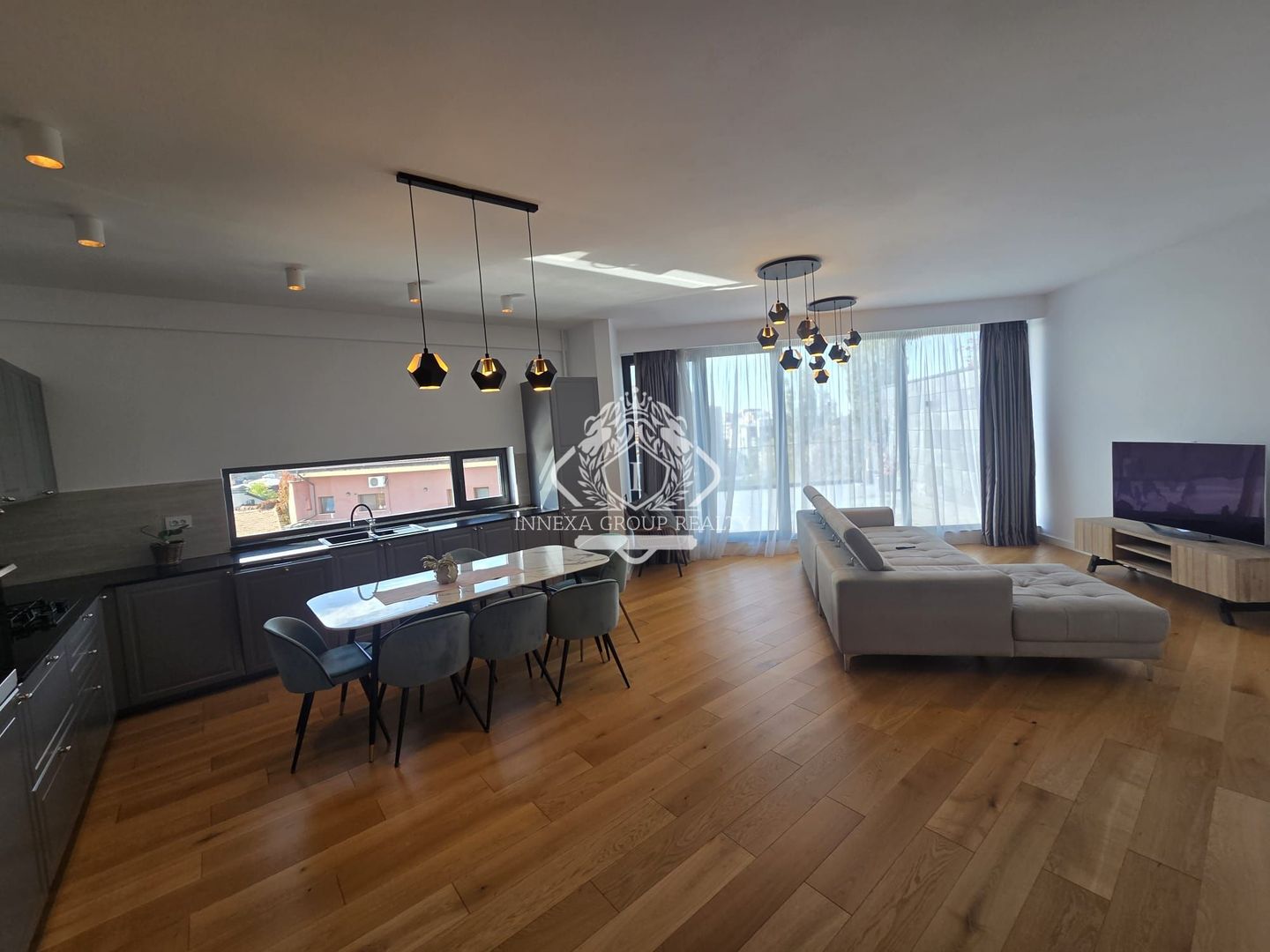 Apartament spectaculos de 4 camere Cismigiu | Terasa 33mp | 2 locuri de parcare - Poză 1
