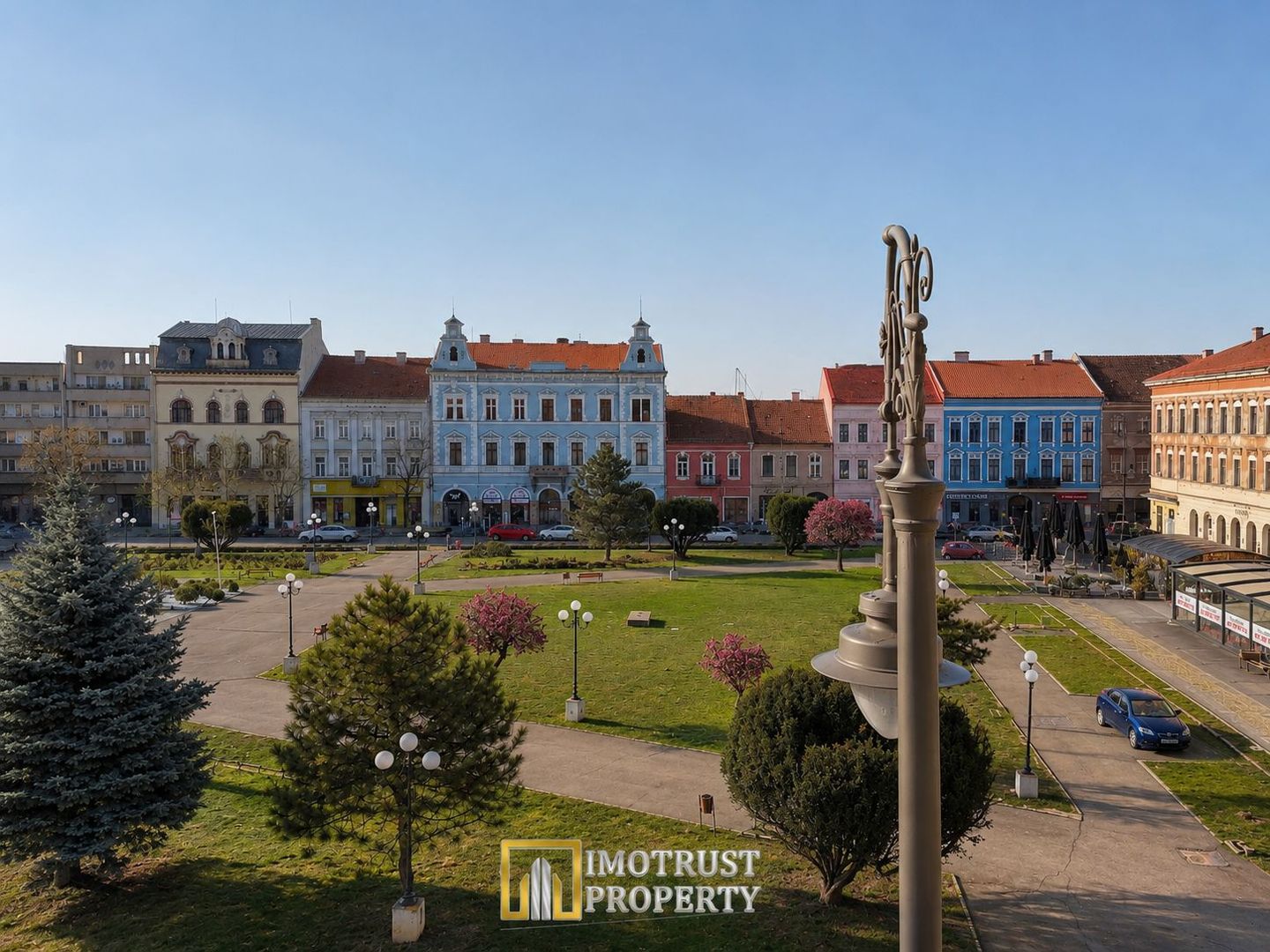 Apartament ultracentral de vânzare - 4 boxe incluse + acoperiș nou - Poză 7