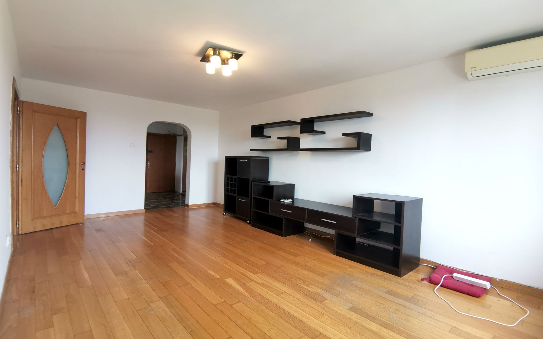 3 camere- Metrou Favorit- Comision 0 - Poză 2