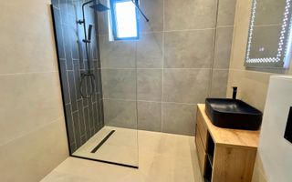 Vilă **6 camere  **451mp // Zona Iancu Nicolae - Poză 53