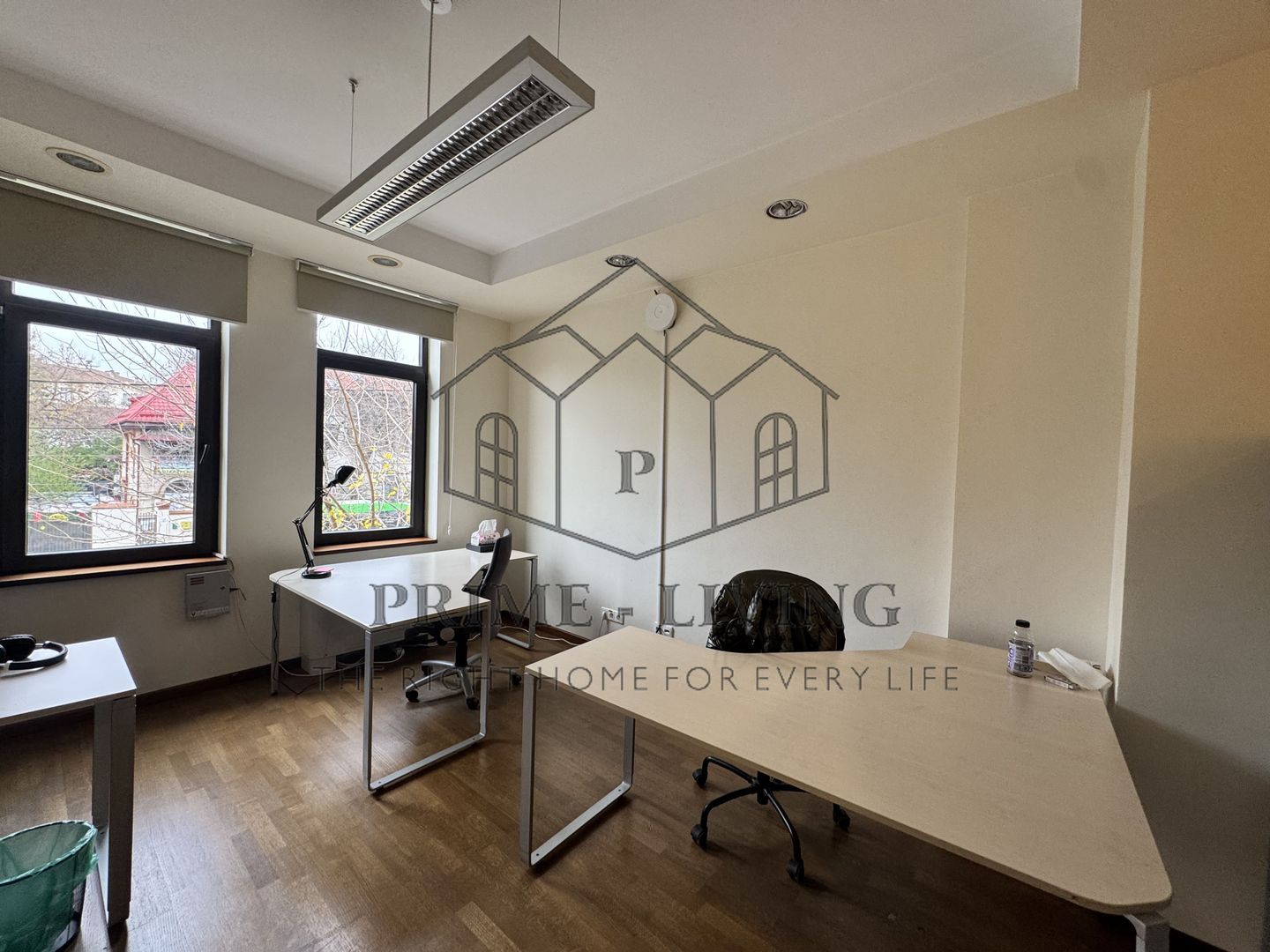 VILA DEOSEBITĂ LA VÂNZARE ÎN ZONA CENTRALĂ APROAPE DE CALEA PLEVNEI - Poză 9