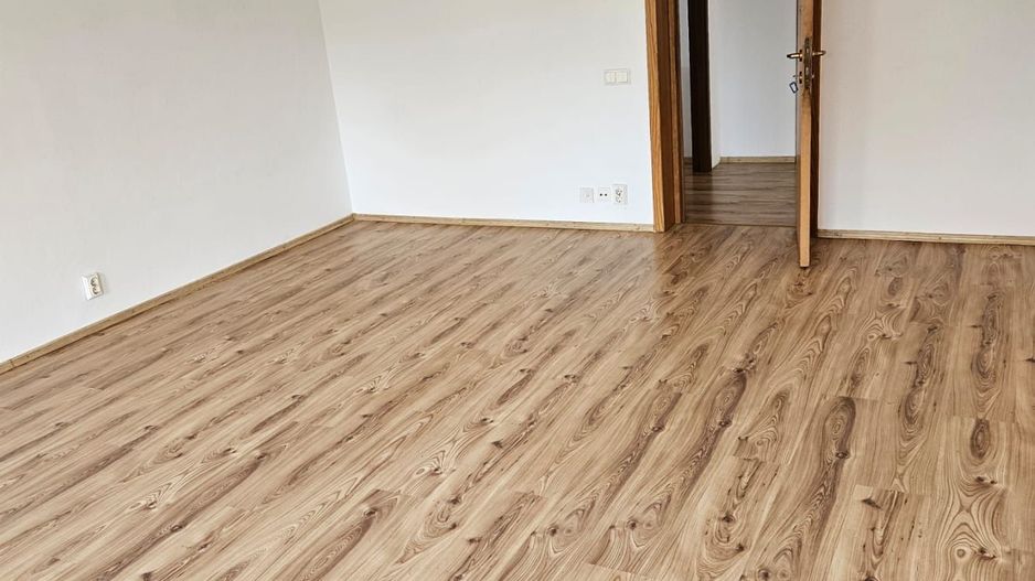 Vila,Parter+Etaj comuna Berceni 169000 eur - Poză 14