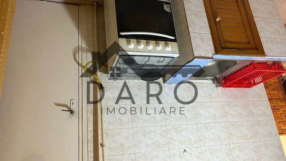 De vanzare apartament cu 2 camere - Poză 2
