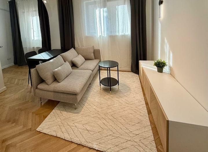 Ultracentral, 2 camere, prima închiriere după renovare | metrou Unirii - Poză 4