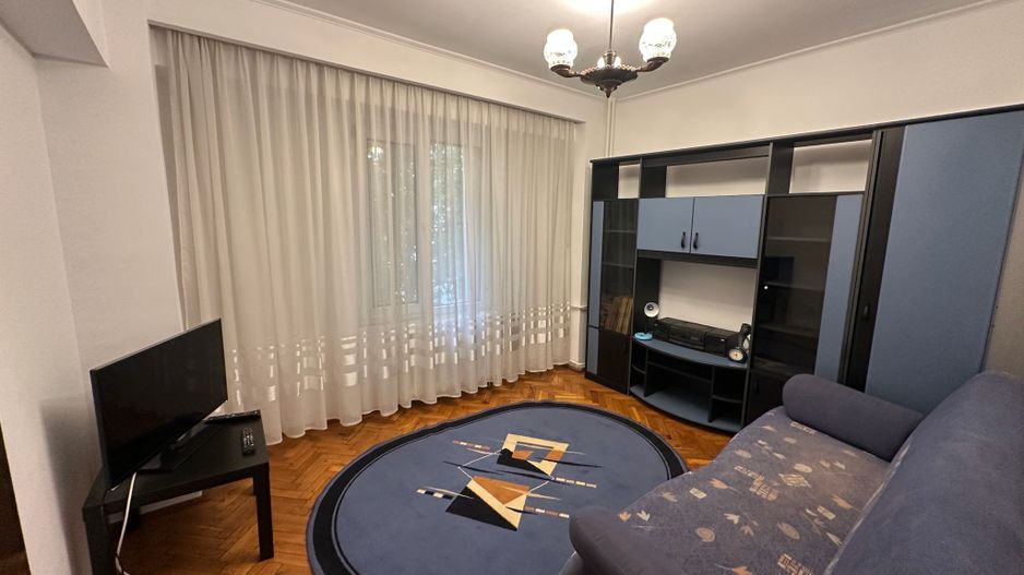 Apartament incapator cu trei camere, zona Vatra Luminoasa - Poză 8