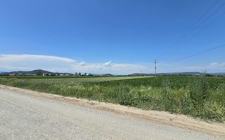 Teren intravilan de vânzare în Hărman, Brașov cu utilitati - Poză 1