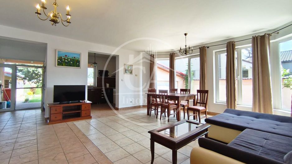 Casa de inchiriat cu 4 camere si piscina in Santandrei, Bihor - Poză 5