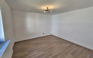 Vand casa in zona Blocului 800 - Poză 5