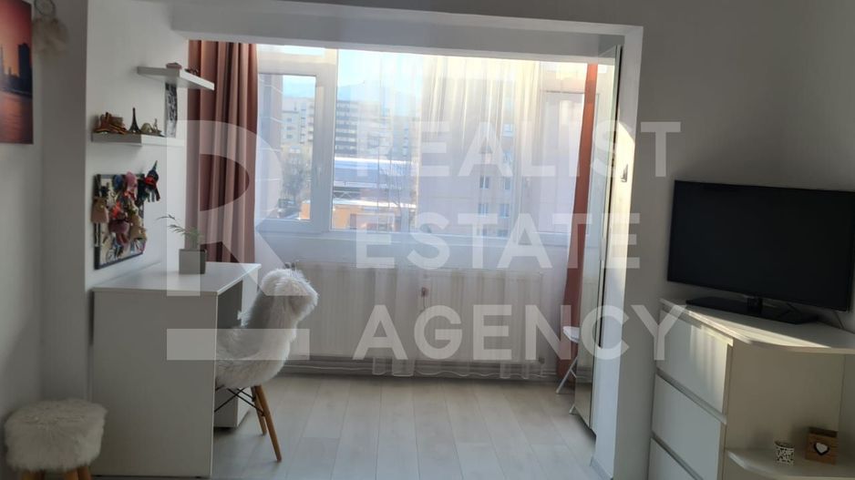 Apartament 4 camere de vânzare - Calea București, Brașov - Poză 2