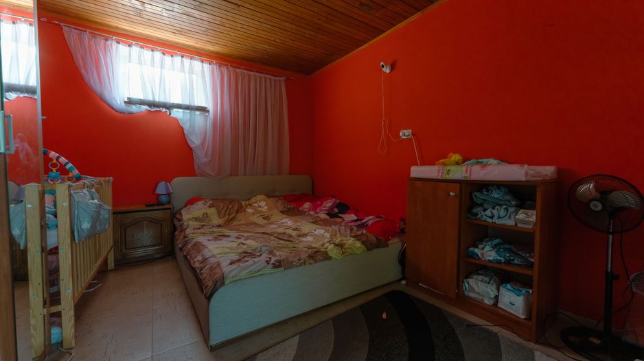 Casă cu teren 3332mp în Bătania - Poză 13