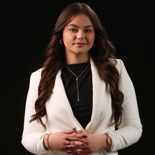 Bianca Mititelu - HEIGL ESTATE