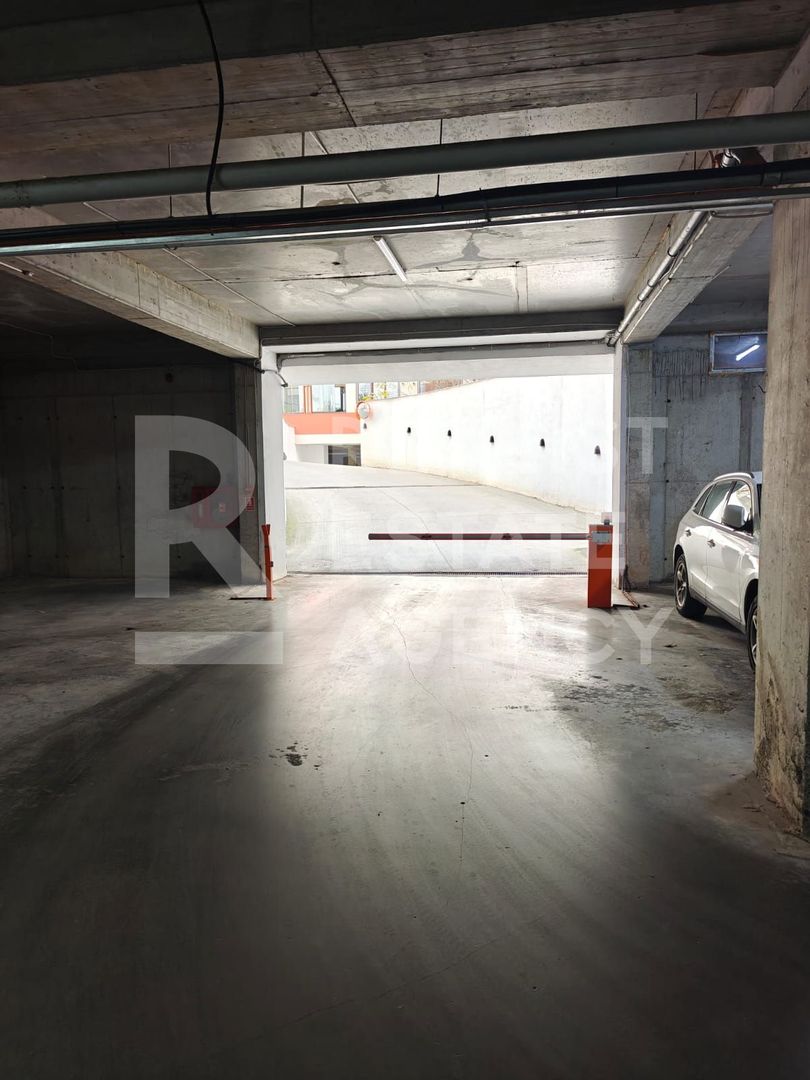 Apartament cu 3 camere – 13 Decembrie,  Coresi la 5 minute pe jos. - Poză 18