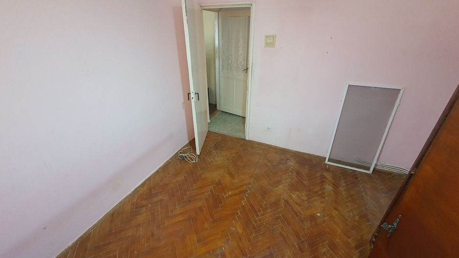 Apartament 2 camere, etaj 3, zona Cuza Vodă; - Poză 4