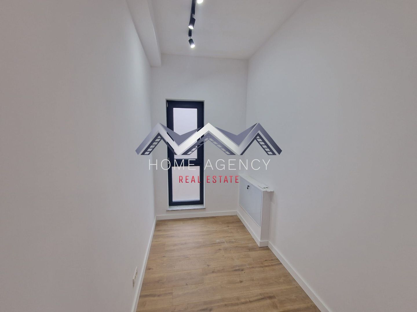 Casă single P+1+Pod în Otopeni - Poză 15