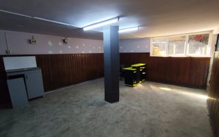 Spatiu comercial  de inchiriat Baicoi Central Liliesti! - Poză 1