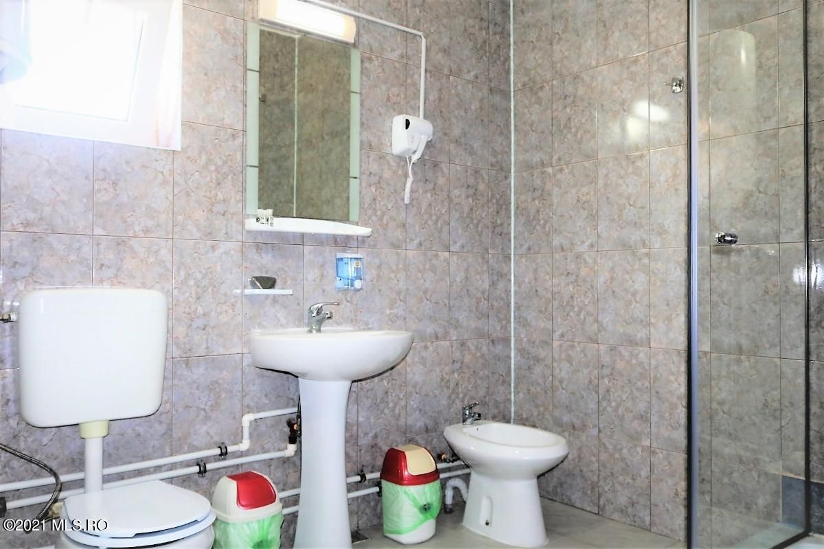 Mamaia Nord - Langa Mare, pensiune la cheie, 11 camere, 9 bai! - Poză 86