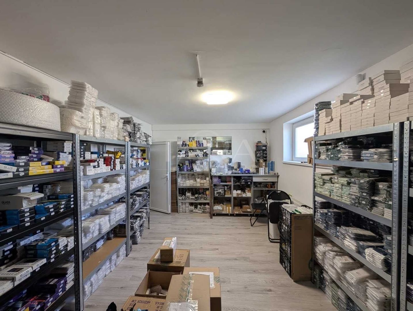 Apartament 2 Camere, cu Loc de Parcare – Zona Teilor. - Poză 3